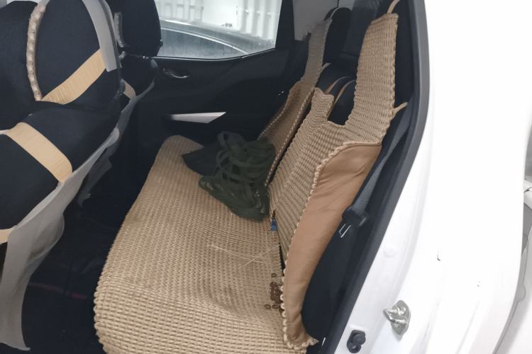 Used Nissan Navara 2021 2.5L Facelift Manual Transmission 4x4 Comfort Version QR25