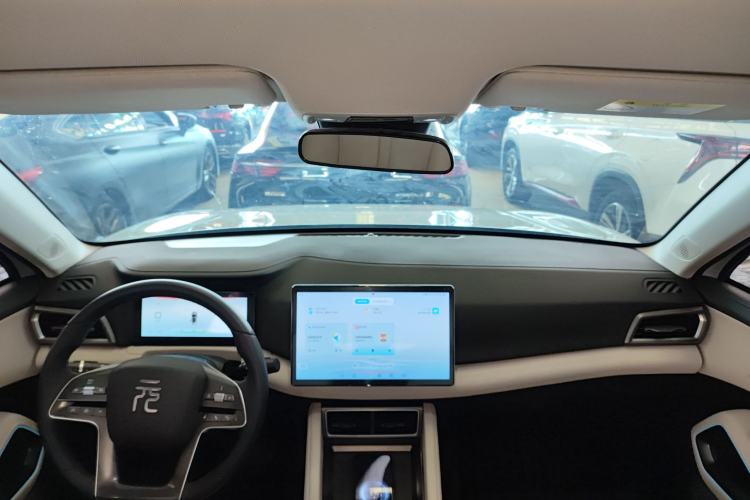 Used BYD Yuan UP 2024 401KM Beyond Edition Center Console