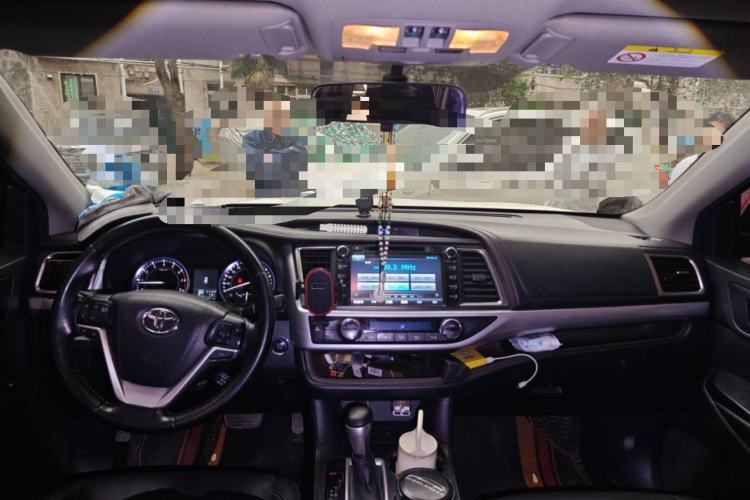 Used Toyota Highlander 2015 3.5L 4x4 Luxury Edition 7-seater