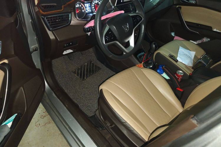 Used Baojun 310W 2017 1.5L Manual Luxury Version China VI