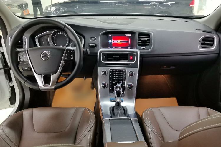 Used Volvo S60 New Energy 2018 S60L E-Drive Hybrid T6 Progressive Edition