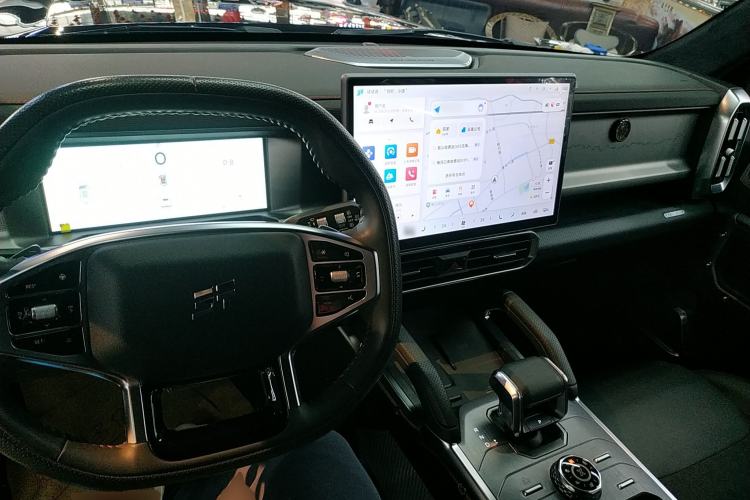 Used JETOUR Traveler 2023 2.0T All-Wheel Drive CrossPRO+ Center Console