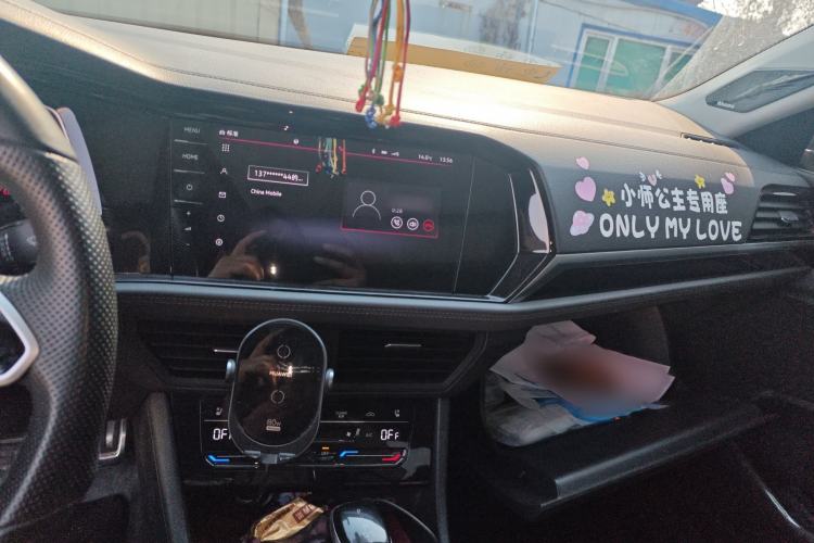 Used Volkswagen Sagitar 2022 280TSI DSG Excellence Edition Audio And AC Panel