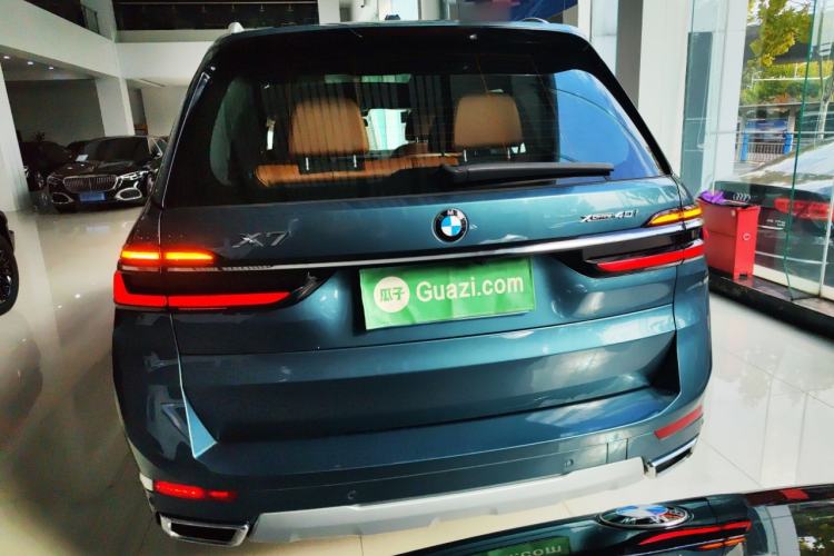 Used BMW X7 2023 xDrive40i Luxury Package with Premium Features