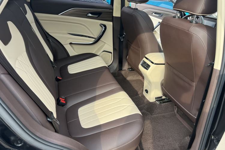 Used Bestune T77 2021 PRO 280 TID Automatic Luxury Model Interior 5