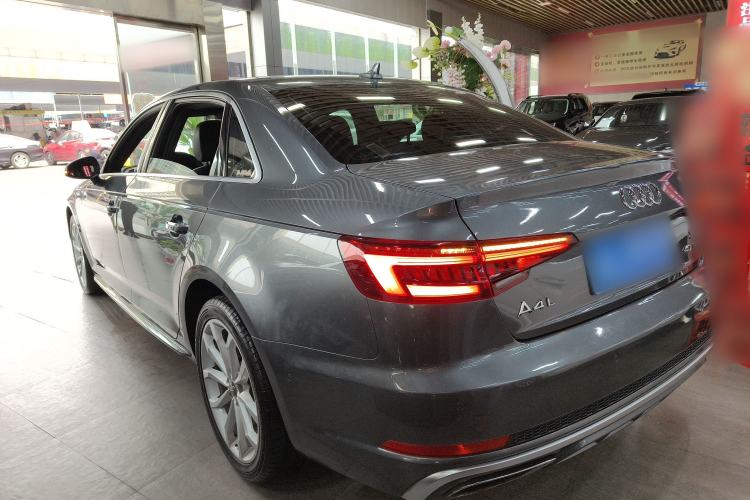 Used Audi A4L 2019 40 TFSI Fashion Edition China VI Emission Standard

