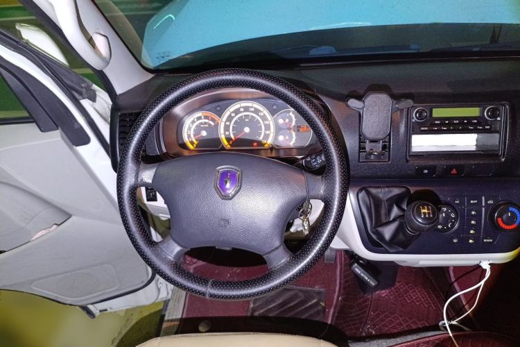 Used Jinbei Hiace 2016 2.0L Luxury Version V19 Steering Wheel