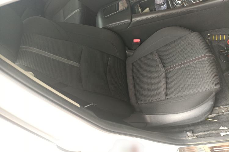 Used Mazda 3 Axela 2017 Sedan 1.5L Automatic Luxury Model Emission Standard China V Right Front Seat