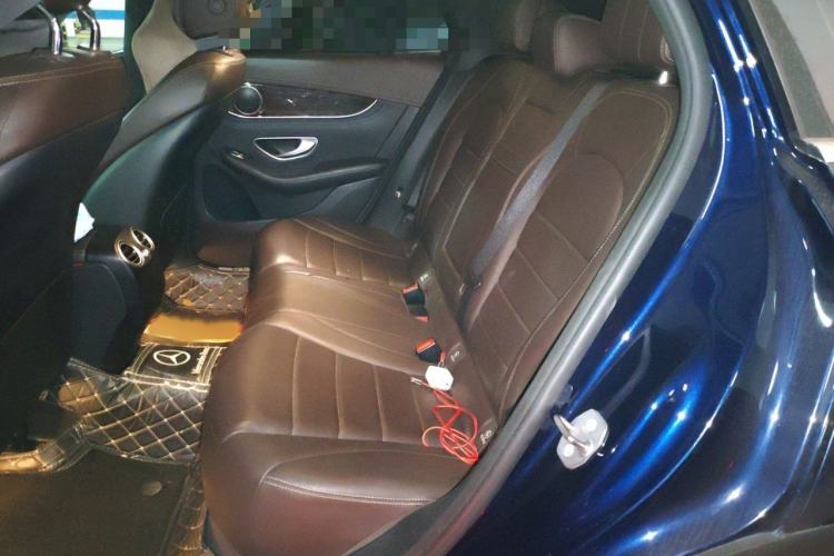 Used Mercedes-Benz GLC 2018 Facelift GLC 260 4MATIC Luxury Edition
