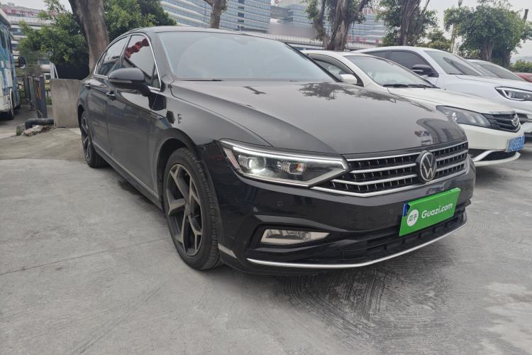 Used Volkswagen Magotan 2023 2 Million Units Commemorative Edition 330TSI DSG Luxury Version Front Right 45 Deg