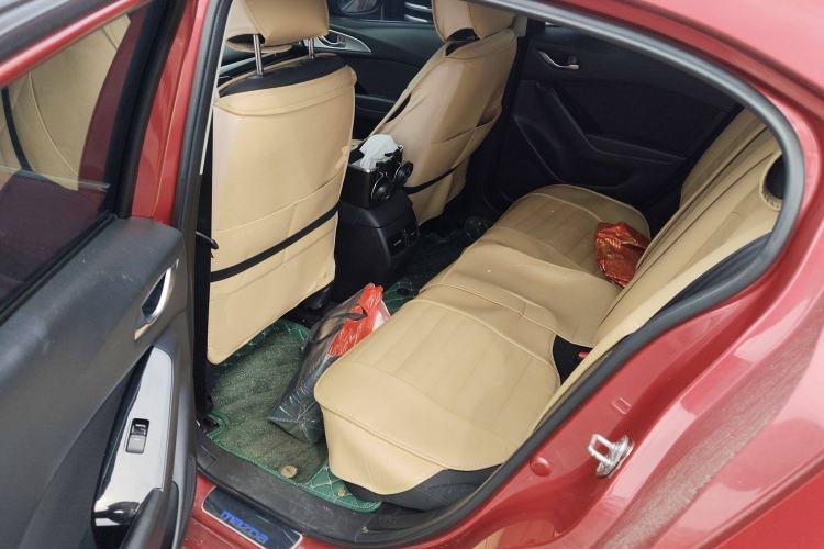 Used Mazda 3 Axela 2019 Cloud-Controlled Sedan 1.5L Automatic Luxury Model China VI Standard