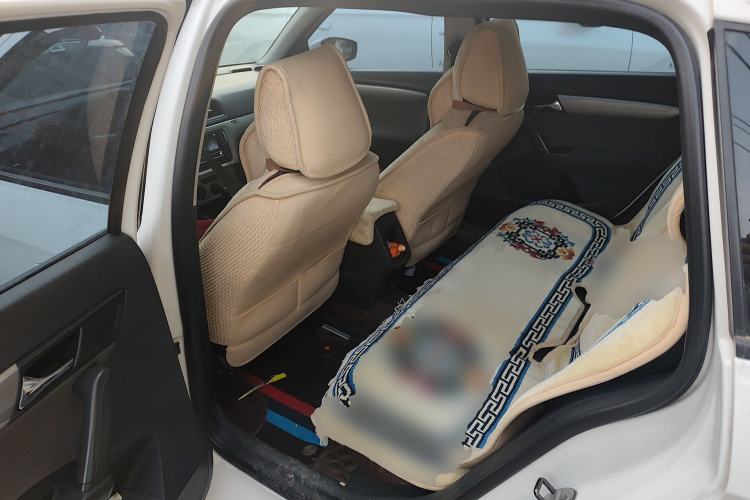 Used Volkswagen Gran Lavida 2013 1.6L Automatic Fashion Model
