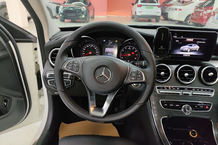 Used Mercedes-Benz C-Class 2017 Facelift C 200 L Sport Edition Steering Wheel