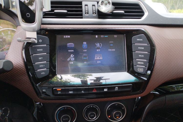 Used Great Wall Wingle 6 2017 2.4L Gasoline 4x4 Elite Version 4G69
