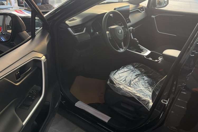 Used Toyota RAV4 2024 2.0L CVT Two-Wheel Drive Urban Edition