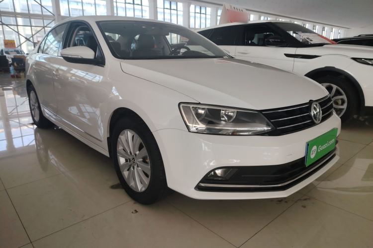 Used Volkswagen Sagitar 2015 230TSI Automatic Comfort Version
