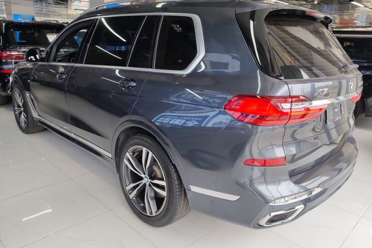 Used BMW X7 2020 xDrive40i Luxury M Sport Package
