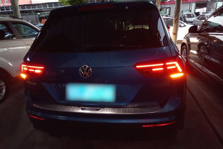 Used Volkswagen Tiguan 2017 280TSI Two-Wheel-Drive Elite Version
