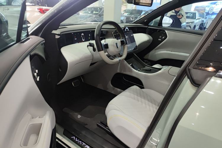 Used Avatr 11 2022 Long-Range Dual-Motor Luxury Edition 5 Seats