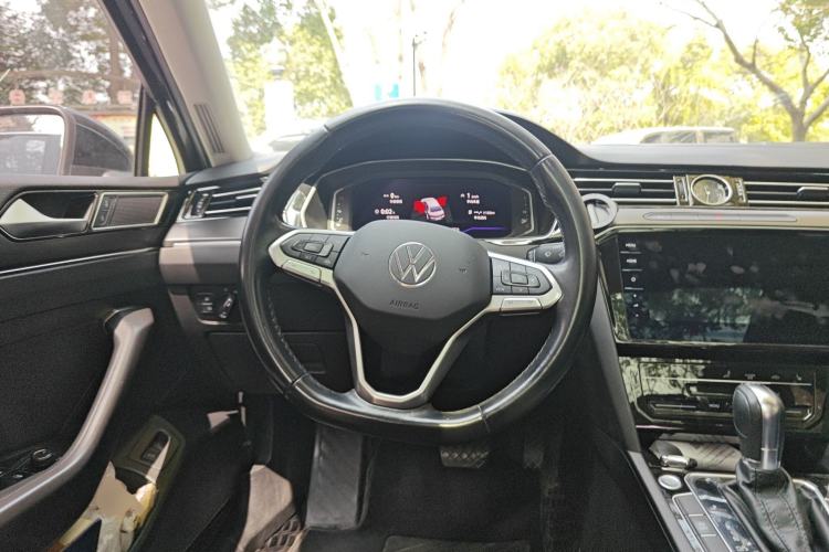 Used Volkswagen Magotan 2021 330TSI DSG 30th Anniversary Edition Steering Wheel