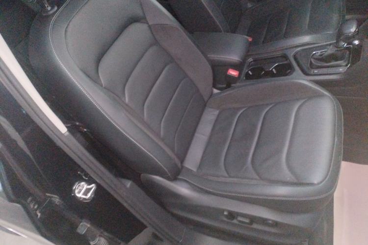 Used Volkswagen Tiguan L 2018 330TSI Automatic Two-Wheel Drive Luxury Edition Right Front Seat