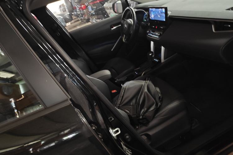 Used Toyota FRONTLANDER 2023 2.0L Smart Electric Hybrid Dual-Engine Deluxe Version Right Front Seat