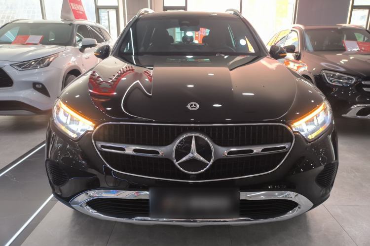 Used Mercedes-Benz GLC 2023 Facelift GLC 260 L 4MATIC Dynamic Version 5 Seats Front