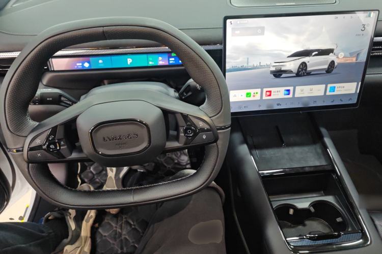 Used Lynk & Co Lynk & Co 10 EM-P 2025 Model 120 Four-Wheel Drive Ultra