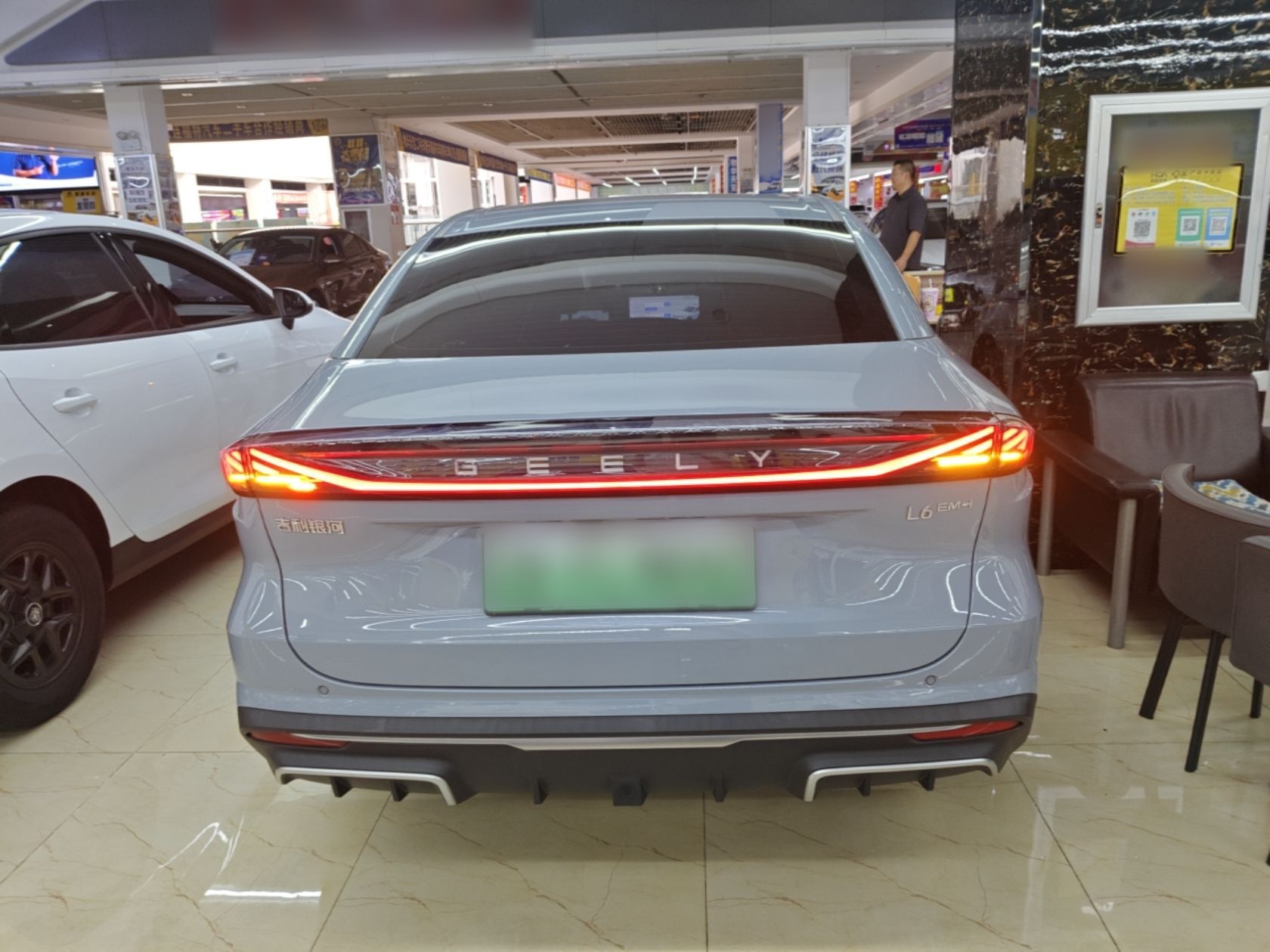 Geely Galaxy L6 2025 EM-i 140km Explorer+ Edition — снимка 5