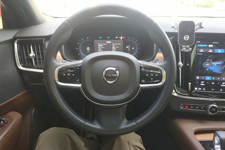 Used Volvo S90 2023 B5 Zhiyi Luxury Edition