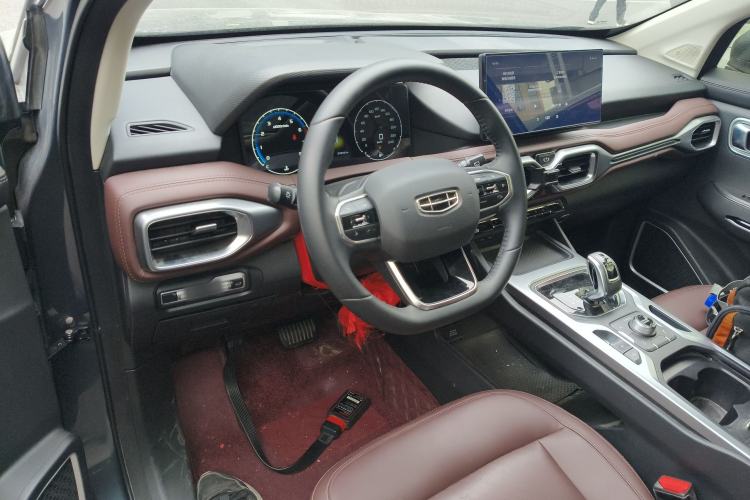 Used Geely Auto Haoyue 2022 1.8TD Automatic Prestige 7-Seater Center Console