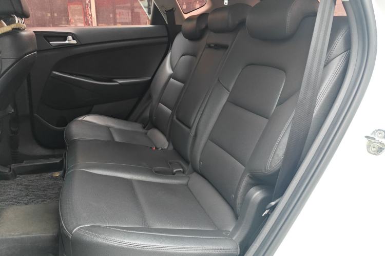 Used Hyundai Tucson 2018 1.6T Dual-Clutch Two-Wheel Drive 15th Anniversary Special Edition
