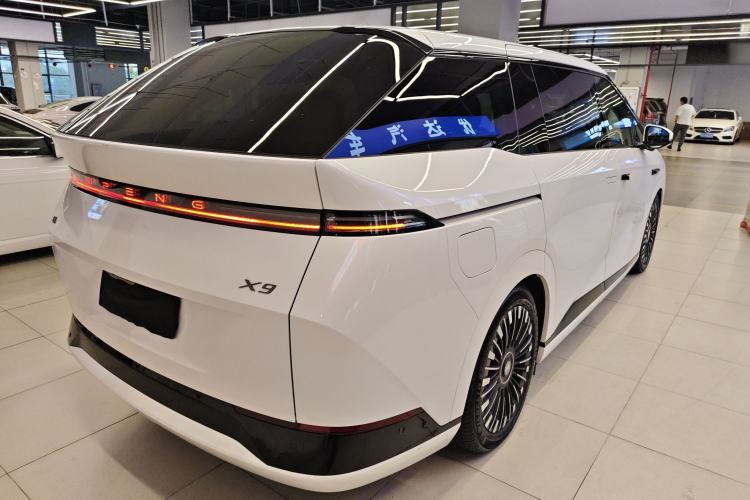 Used XPeng X9 2025 740 Ultra-Long Range Max Rear Right 45 Deg