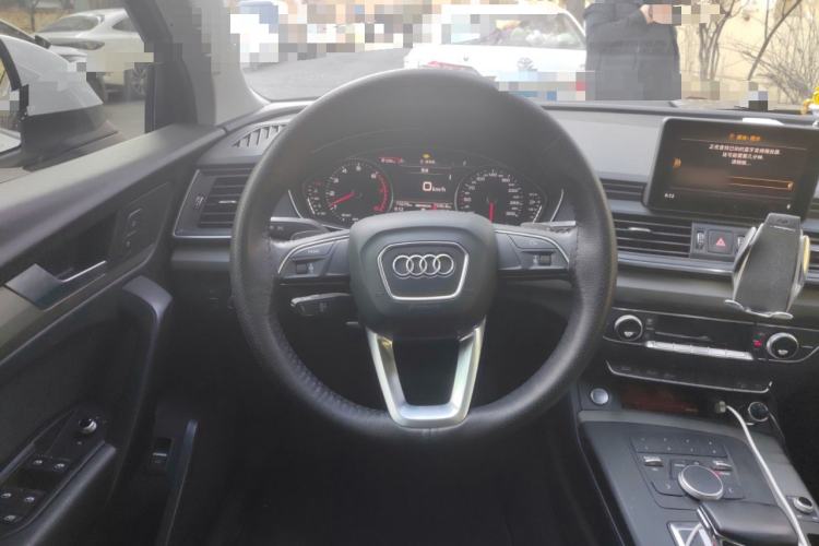 Used Audi Q5L 2018 40 TFSI Prestige Edition China VI Emission Standard Steering Wheel