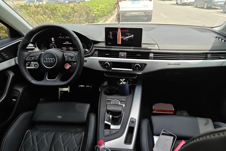 Used Audi A4L 2017 45 TFSI quattro Sport Edition
