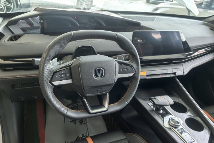 Used CHANGAN UNI-V 2024 1.5T Prestige Edition Interior 2