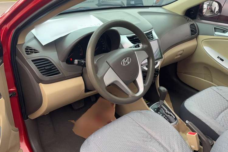 Used Hyundai Verna (older generation) 2013 Sedan 1.4L Automatic Standard GL Model
