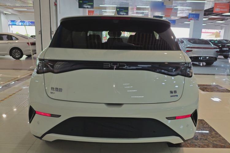 Used BYD Dolphin 2025 Smart Drive Version 420 km Freedom Edition
