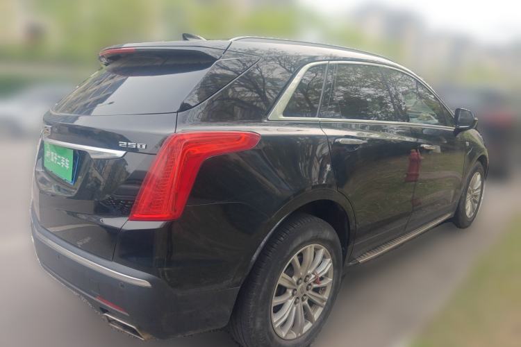 Used Cadillac XT5 2016 25T Tech Edition Rear Right 45 Deg