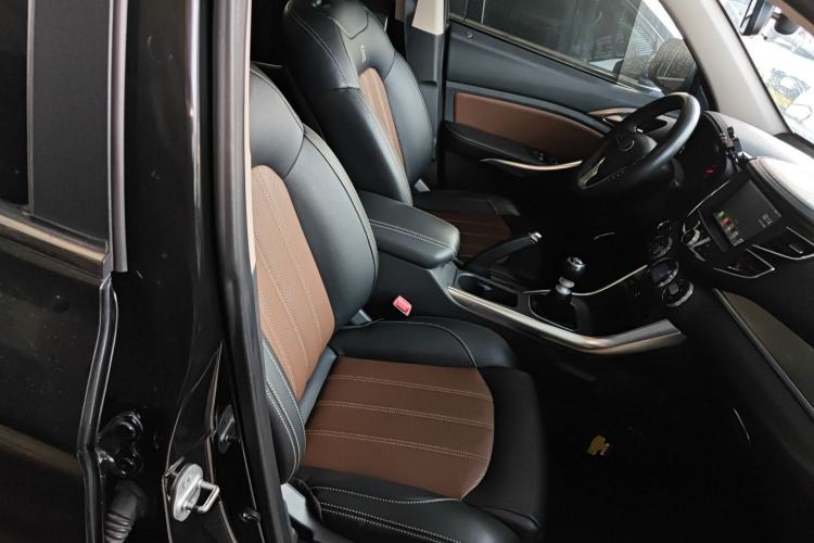 Used BYD Song 2017 Gaishi Upgrade Edition 1.5TI Manual Elite Model
