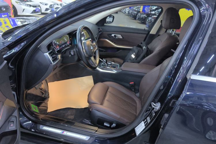 Used BMW 3 Series 2022 325Li M Sport Package Left Front Seat