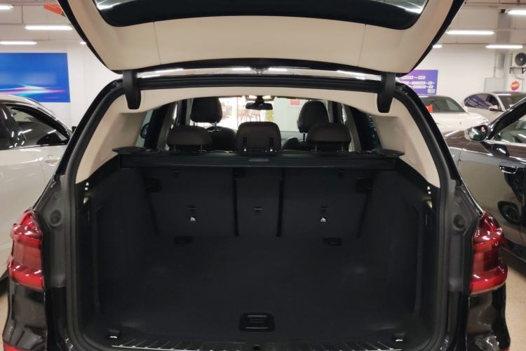 Used BMW X3 2021 xDrive28i Luxury Package Trunk