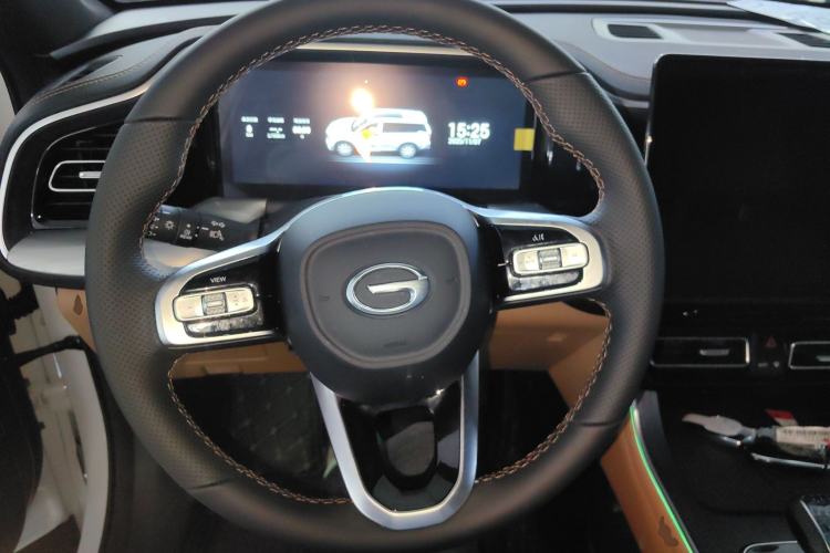 Used GAC Trumpchi GS8 2025 Linghang Series 2.0 TGDI Two-Wheel-Drive Luxury Edition 5 Seats