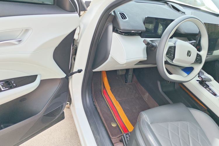 Used CHANGAN UNI-Z New Energy 2024 Blue Whale Smart Electric iDD 125km Beyond Edition Driver Seat