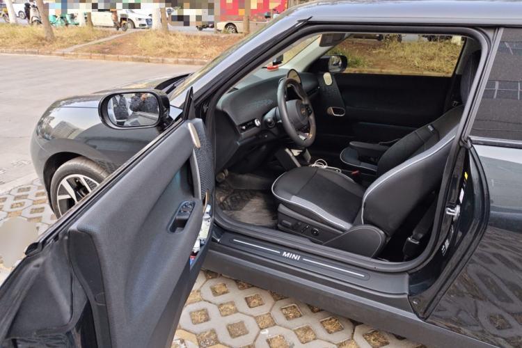 Used MINI Electric MINI COOPER 2024 452km COOPER SE Artist
