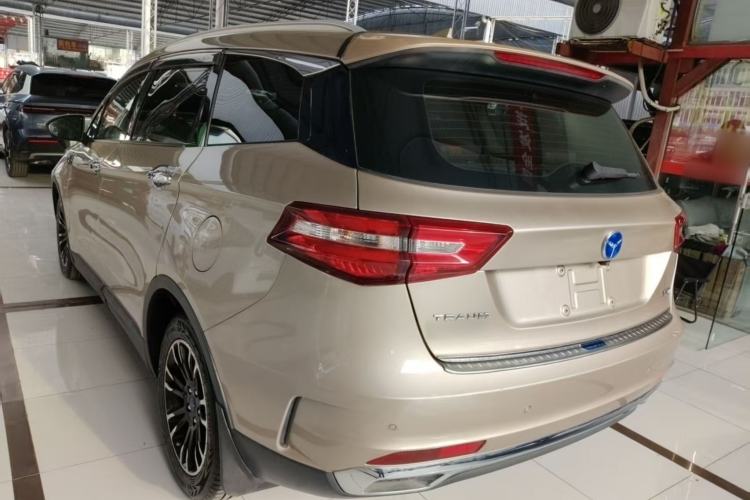 Used TRAUM S70 2018 1.5T Automatic Comfort Model 7 Seats Exterior 5