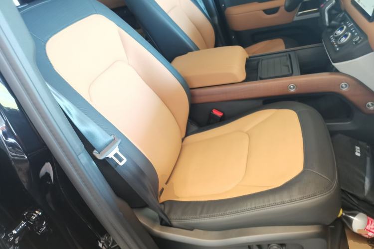 Used Land Rover Defender 2024 110 3.0T P400 X-DYNAMIC HSE Right Front Seat