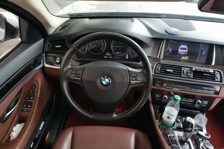 Used BMW 5 Series 2014 525Li Leading Model
