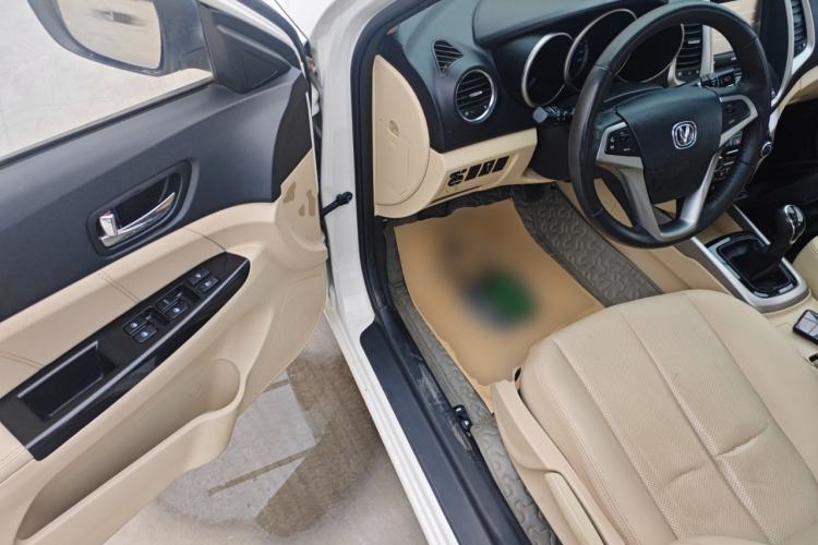 Used Changan Eado 2015 1.6L Manual Luxury Model China V Standard
