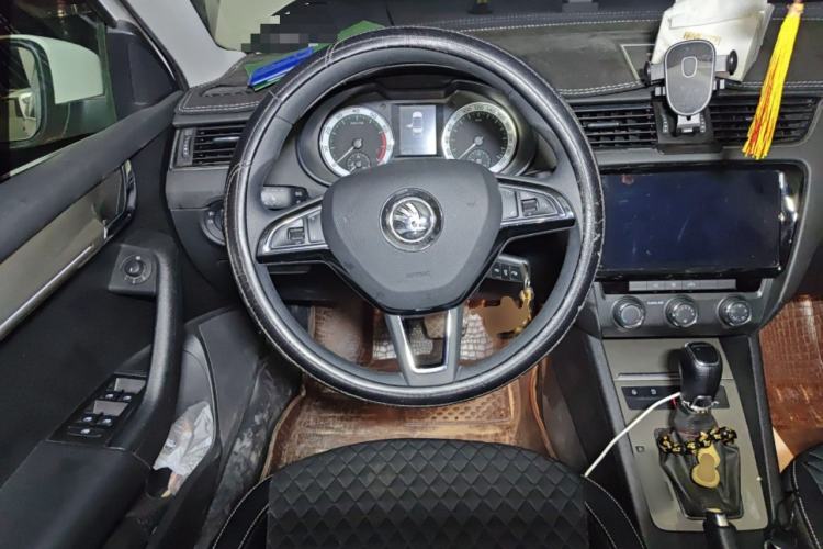 Used Skoda Octavia 2019 1.5L Automatic Smart Drive Luxury Edition China VI Standard